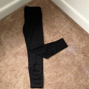 Yogalicious Criss Cross Leggings